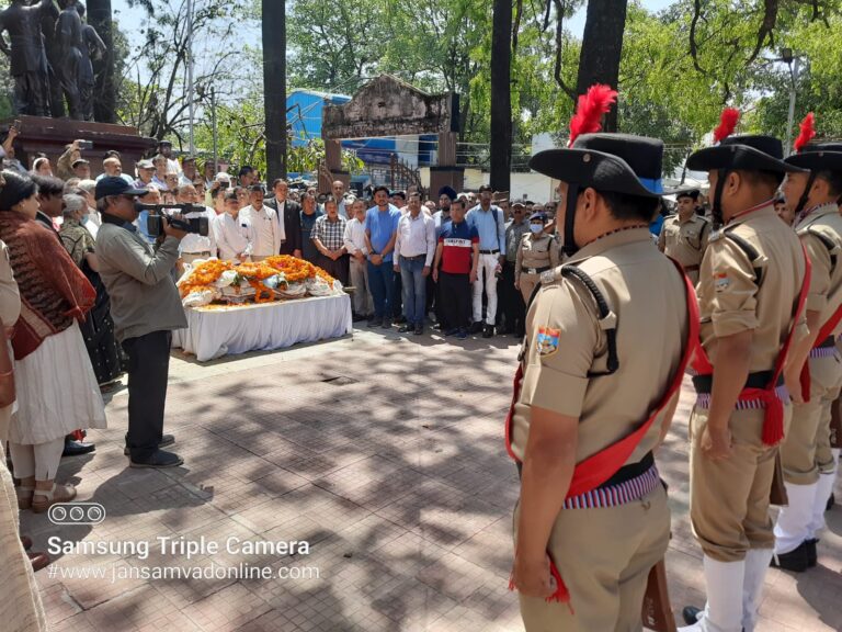 पंचतत्वों में विलीन हुआ सुशीला बलूनी का पार्थिव शरीर