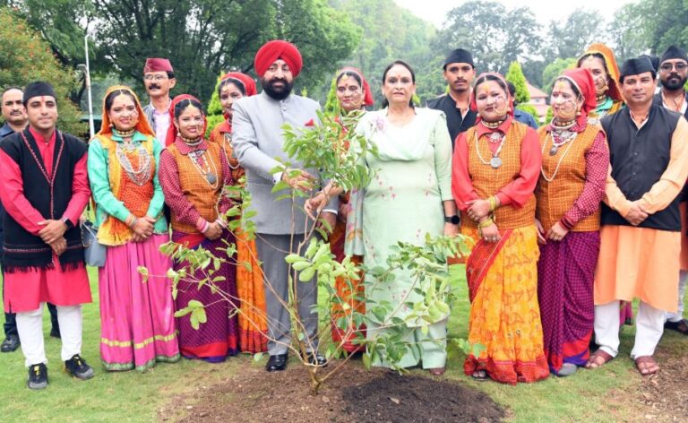 हरेला पर्व हमारी लोक संस्कृति, प्रकृति और पर्यावरण के साथ जुड़ाव का प्रतीक: राज्यपाल